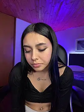nude live cam Scarlet Pinkk