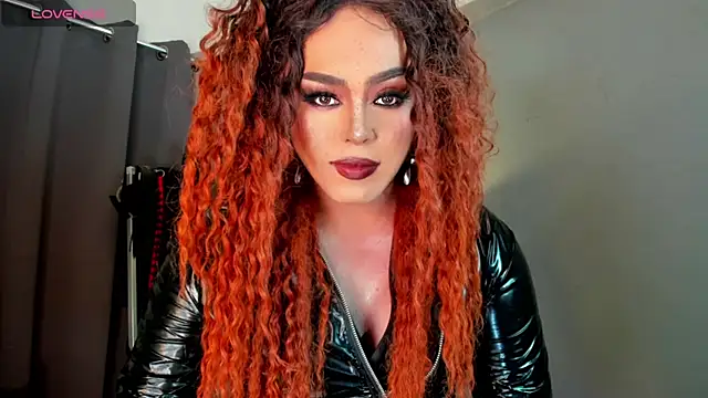 DominaAurumXXX webcam