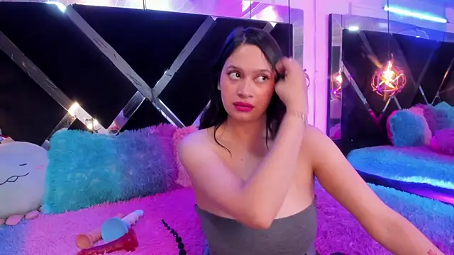 Mia-Baker4 webcam