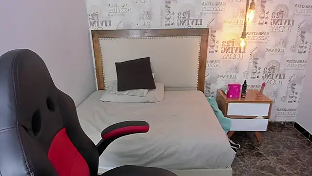 LUNACLARK2 webcam