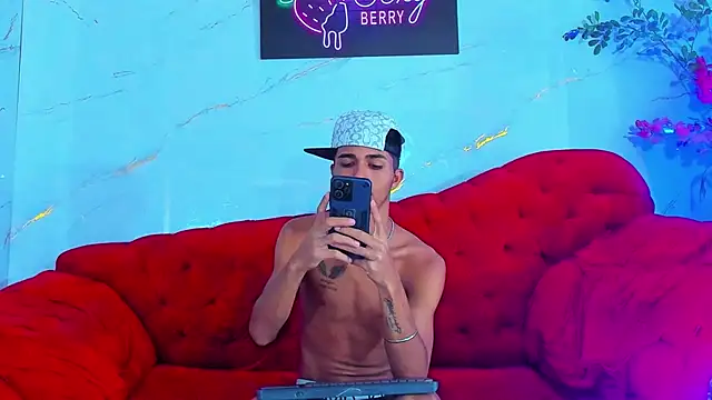 The_boys_at webcam