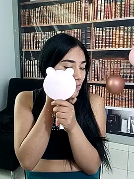 MilaSweet_ webcam