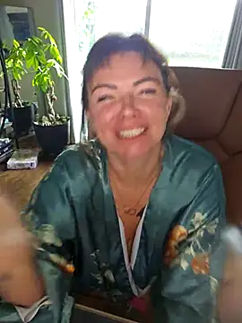 Webcam Model (NaughtyLittleVeteran)  is live.Free join now!