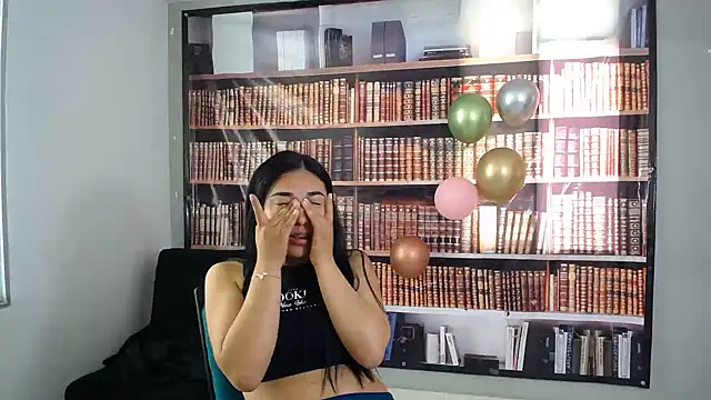 MilaSweet_ webcam