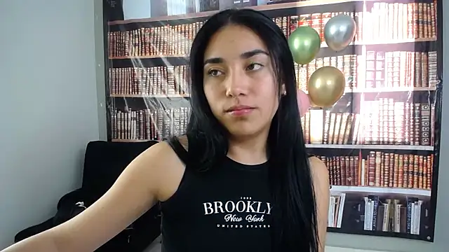 MilaSweet_ webcam
