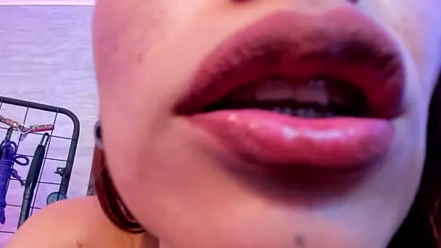 IvanaFetish webcam