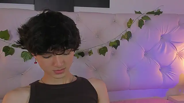 Elliot_younngg webcam