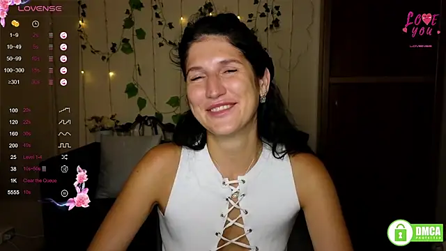 Alianna_Solo_Kisses webcam