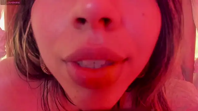 delilah_fix webcam