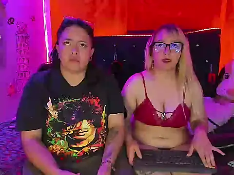 katieeandsharonn webcam