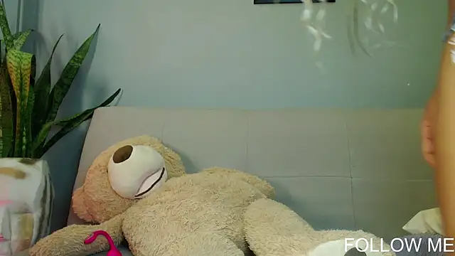 zoey-fox webcam