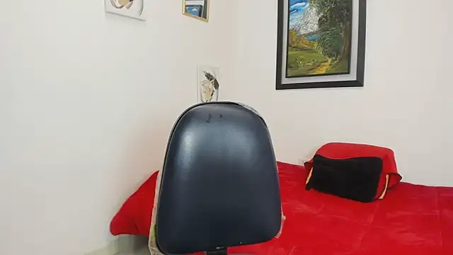 Karla_Goldenst webcam