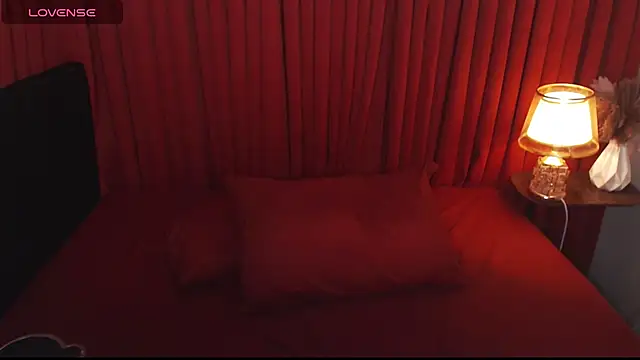 xCarolineSilva webcam