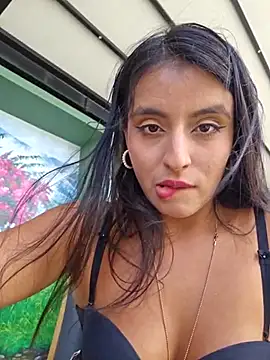 AliishaPss webcam
