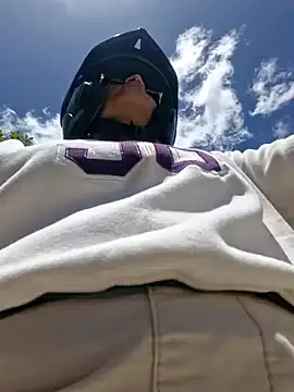 upskirt webcam DAELAA