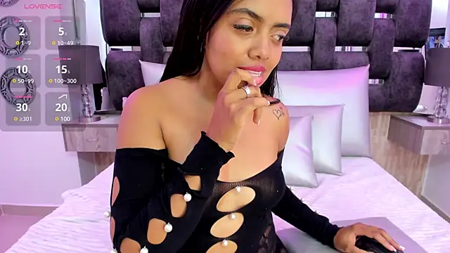 Annie-Alessio webcam