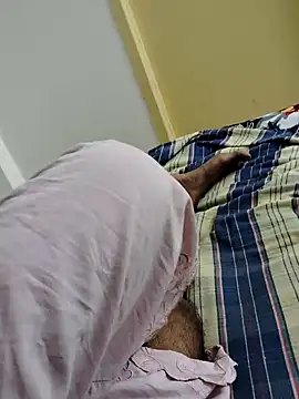 Tamilrojanew webcam