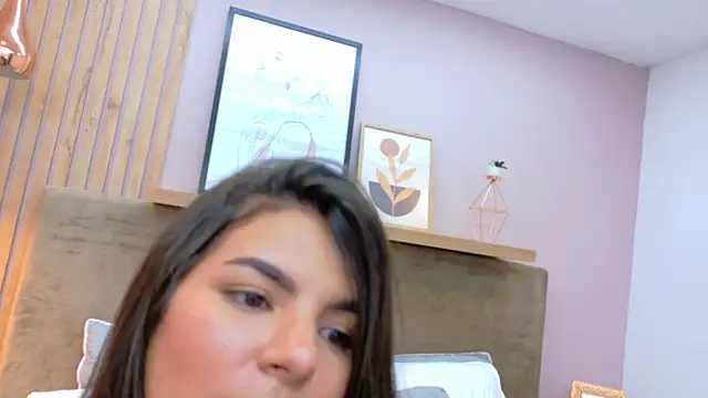 Nahomy_21 webcam