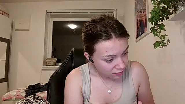 WonderAngela webcam