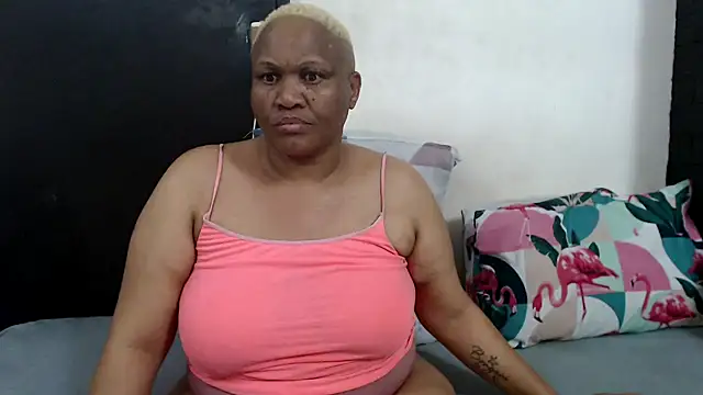 SexyBibi25 webcam