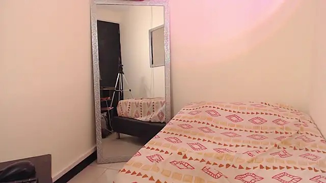 michaela_cox webcam