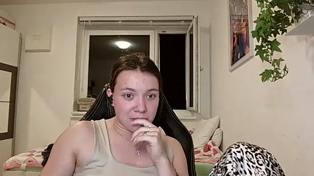 WonderAngela webcam