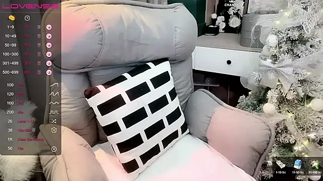 Monica-888 webcam