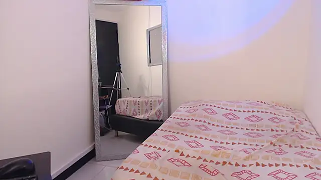 michaela_cox webcam