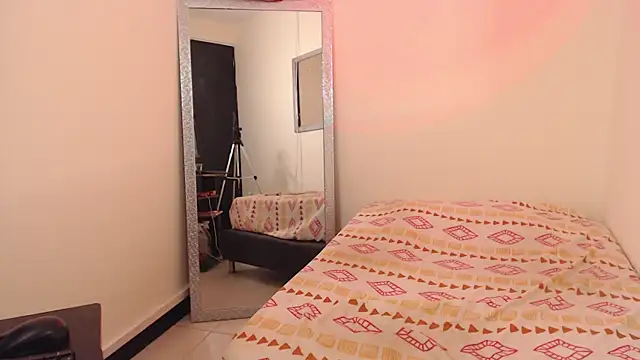 michaela_cox webcam