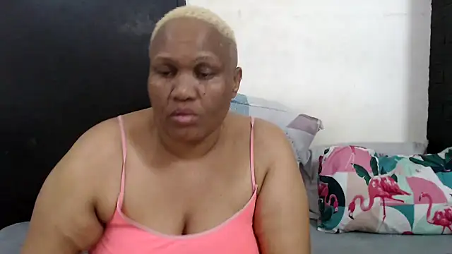 SexyBibi25 webcam