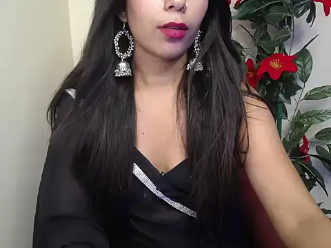 Little_queenn webcam