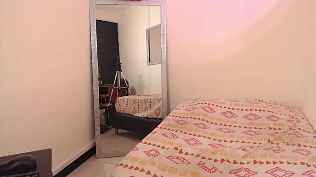michaela_cox webcam