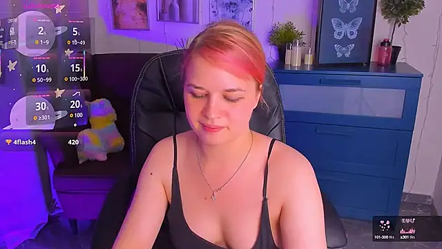 AlicePopsy webcam