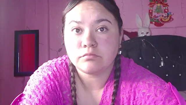NikkiRous_ webcam