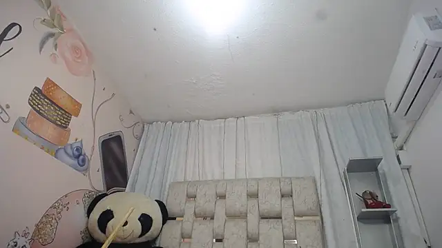 EMMA_SWEETT1 webcam