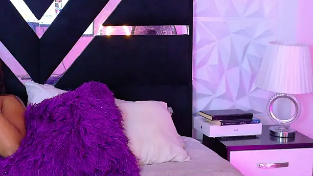 BunnyNicolle webcam