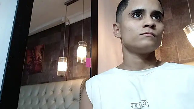 Liiamthompson webcam