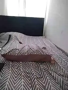 AnnieGluz webcam
