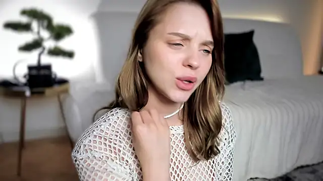 LilyFlamee webcam