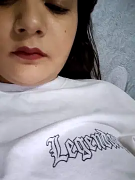 Anushka14321 webcam
