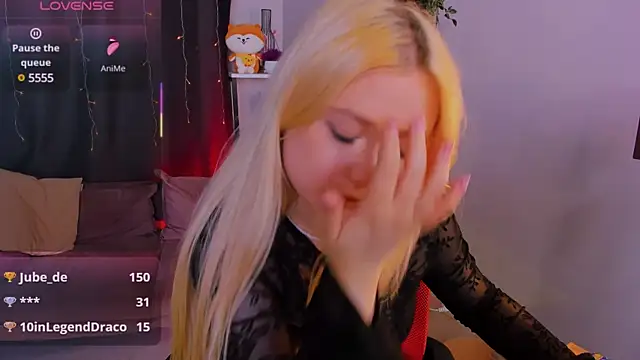 Millie_Vanillie webcam