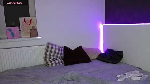 crispy_alisia webcam