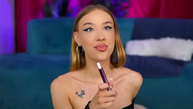MaryJ_Watson webcam
