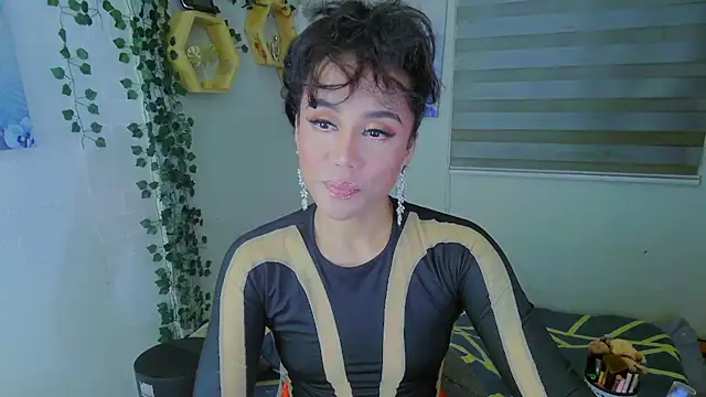 YourNikkieXxx webcam