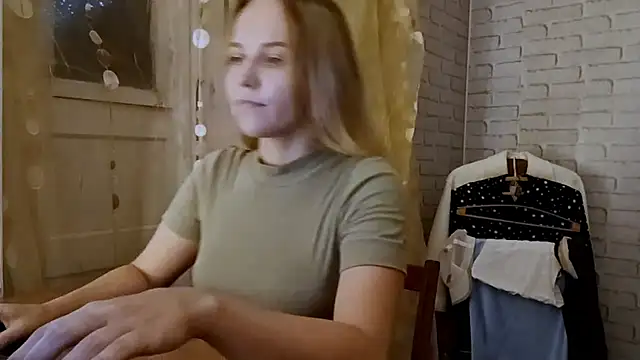 ElisMitchell webcam