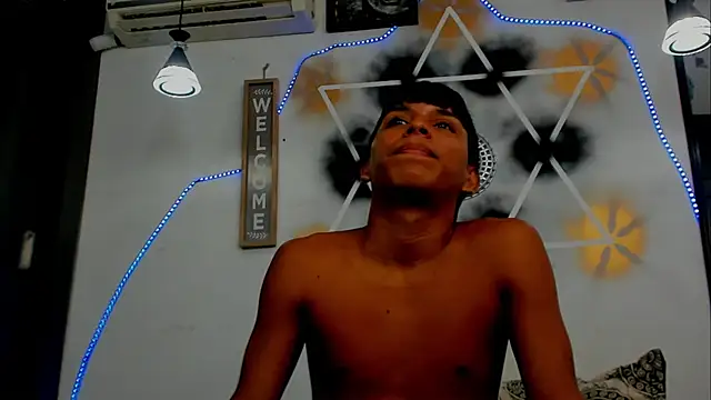 tyler_twink_boy webcam