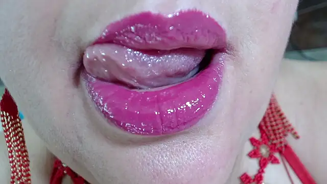 Kerly_Doll webcam