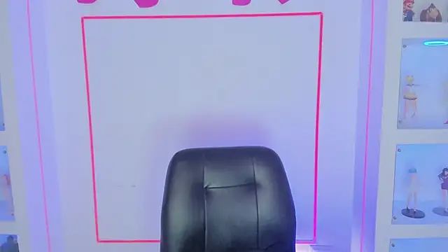 MalaikaBrown webcam