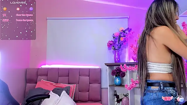 mia_thompsonn_ webcam