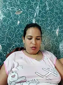 Poojabhabi101 webcam